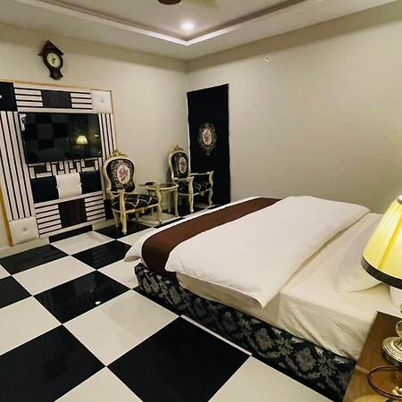 Golden Sand Hotel Rahim Yar Khan Buitenkant foto