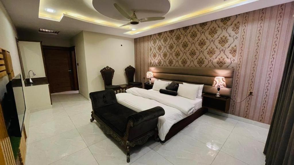 Golden Sand Hotel Rahim Yar Khan Buitenkant foto