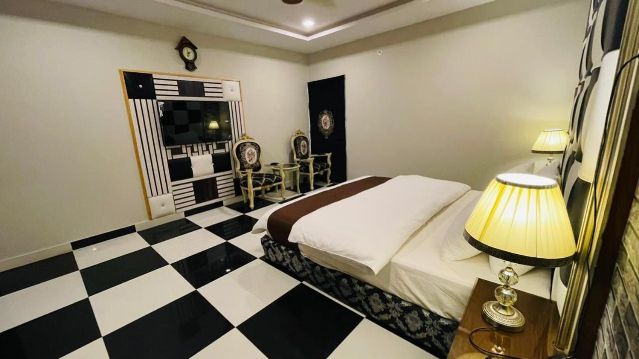 Golden Sand Hotel Rahim Yar Khan Buitenkant foto