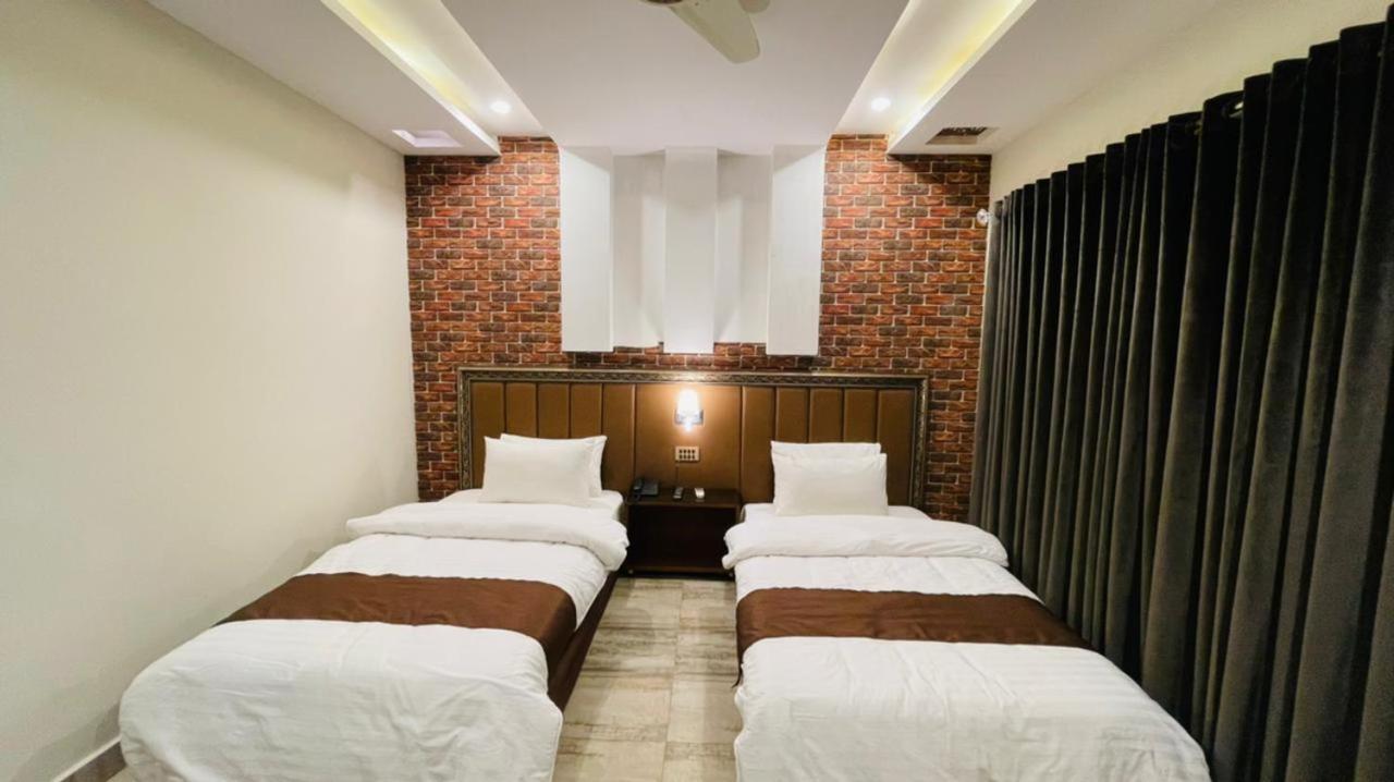 Golden Sand Hotel Rahim Yar Khan Buitenkant foto